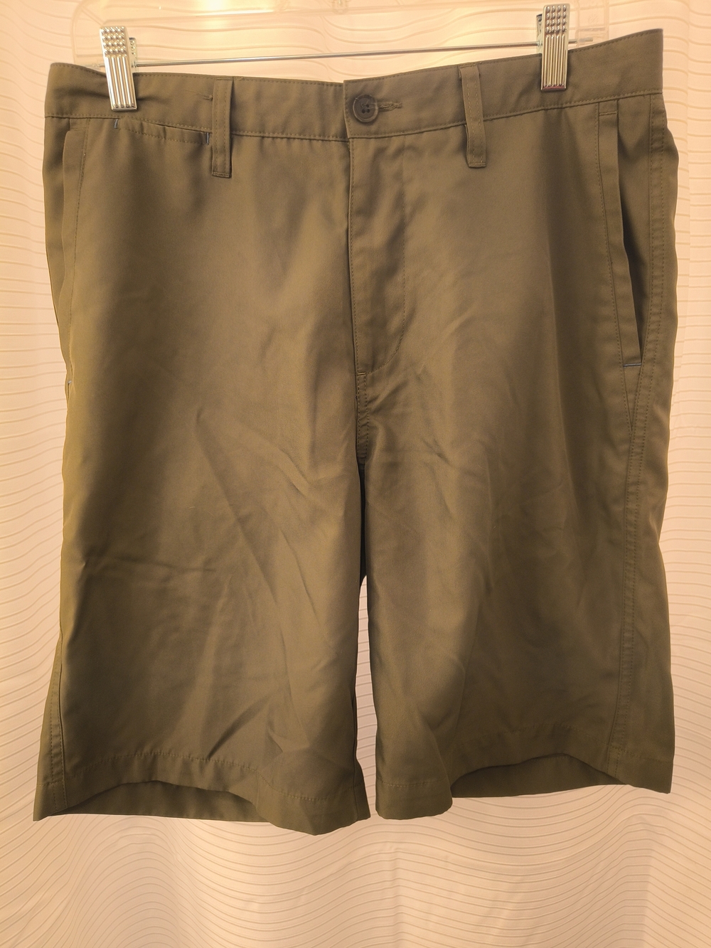 Men's Flat Front Olive Shorts - Classic Summer Style